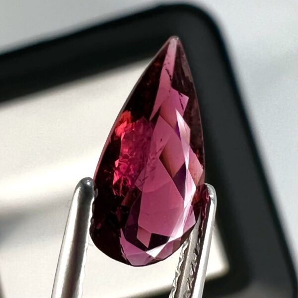 Gorgeous Pink Tourmaline 0.95 ct – 11 x 5.5 mm