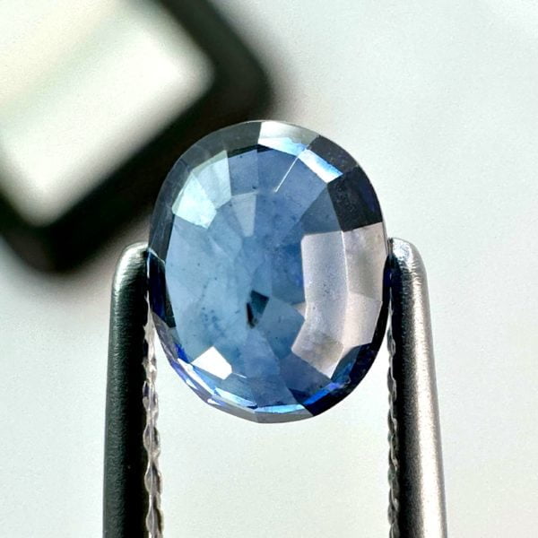 Paire de saphirs bleus chauffés, méthode traditionnelle, origine Thaïlande