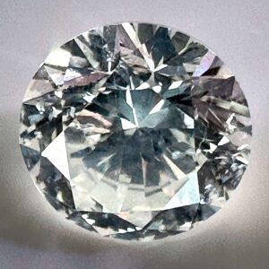 Natural white diamond of 0.36ct with a magnificent shine, ideal for refined jewelry.