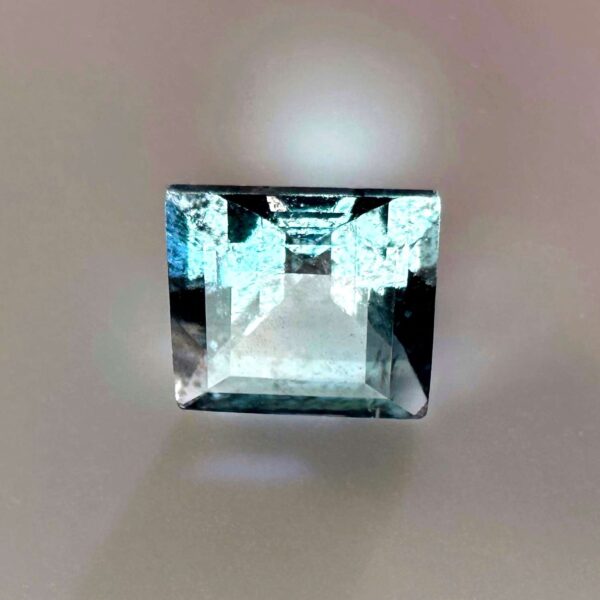 Aigue-marine naturelle 0,57 ct - RARE - 5 x 5 mm