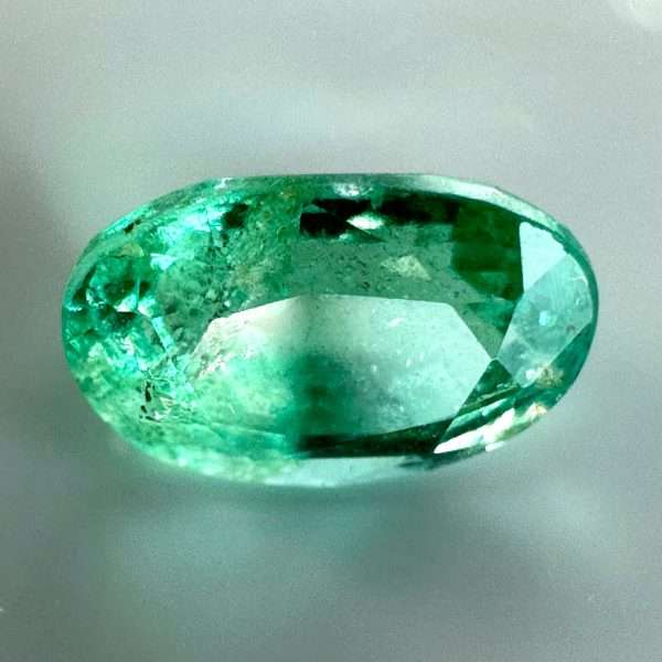 Émeraude Naturelle 0,82 Ct - 7,2 x 4,8 mm