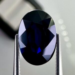 3.54 ct Dark Blue Unheated Sapphire | Certified | Price on request